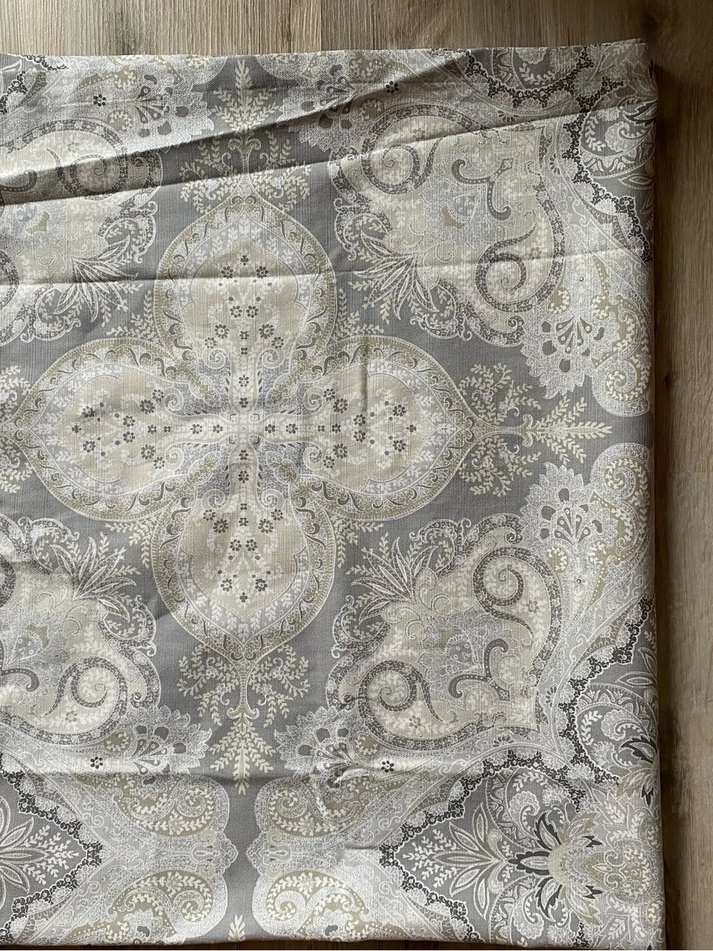 Envogue Elegant Paisley Jacquard Panel Set Stone Gray & Soft Beige with shimmer